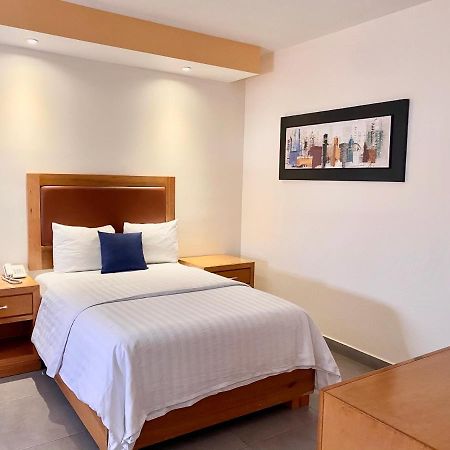 Hotel Buen Valle โทร์เรออน ภายนอก รูปภาพ